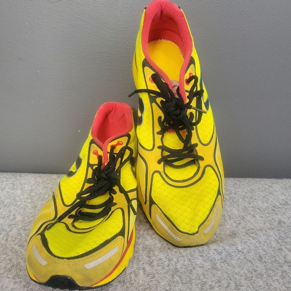 Gravity III, 11.5, yellow